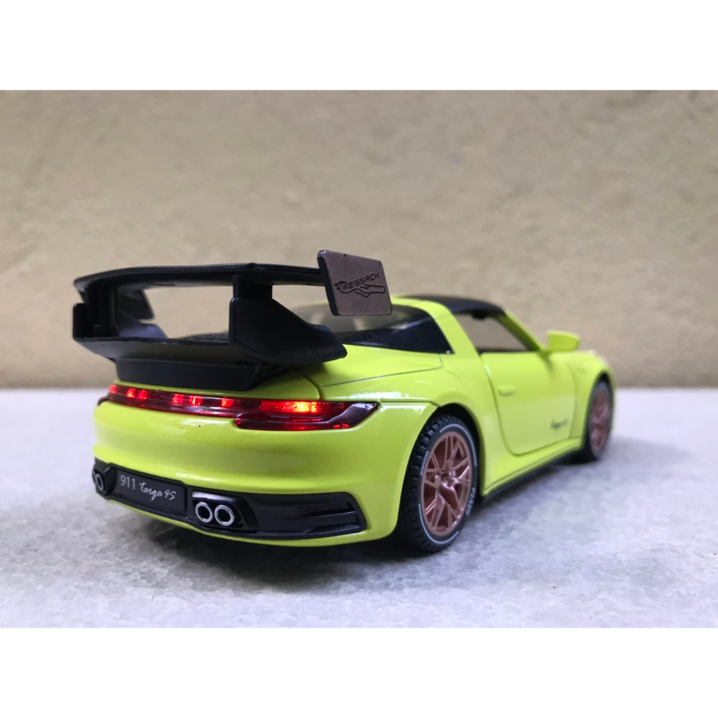 Mô hình xe ô tô Porsche 911 targa 4s 1:32