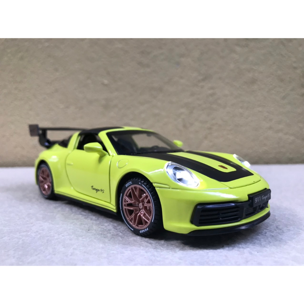 Mô hình xe ô tô Porsche 911 targa 4s 1:32