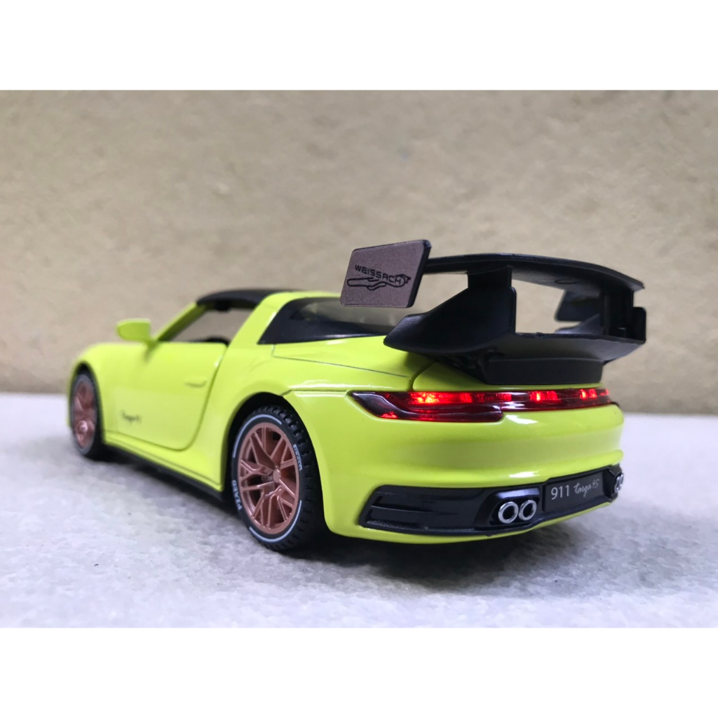 Mô hình xe ô tô Porsche 911 targa 4s 1:32