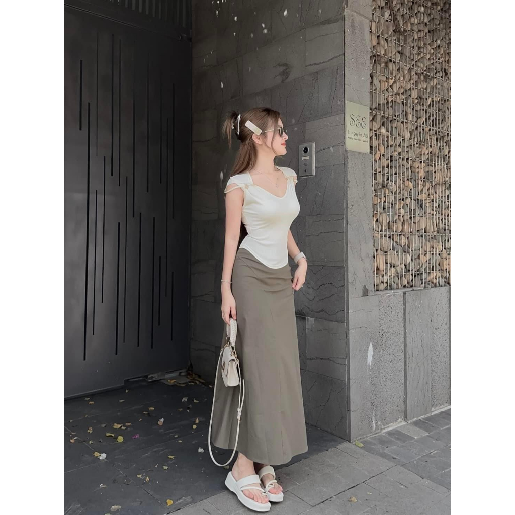 Set bộ đồ nữ áo body cánh tiên đính cài mix chân váy dáng dài với tone màu phối xinh xắn, tôn dáng cho các nàng yêu