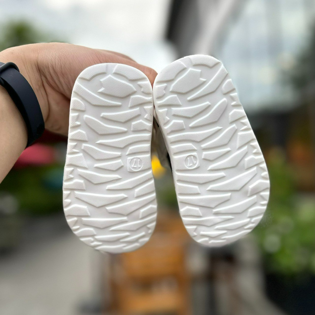 Dép quai hậu cho bé tập đi đế cao su mềm đi êm, Dép sandal cho bé trai thiết kế khóa dán phía má tiện lợi