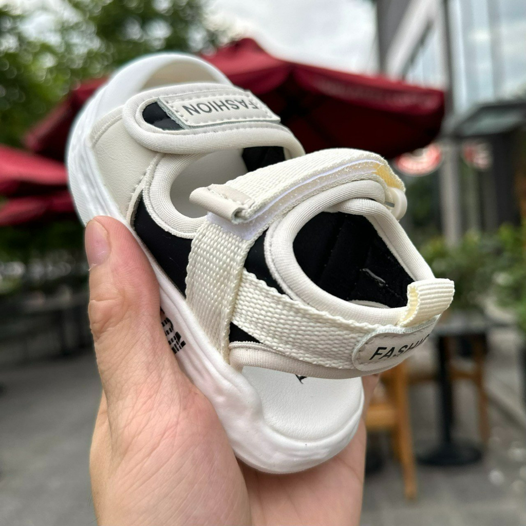 Dép quai hậu cho bé tập đi đế cao su mềm đi êm, Dép sandal cho bé trai thiết kế khóa dán phía má tiện lợi