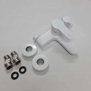 Củ sen tắm nóng lạnh trắng sứ