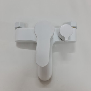 Củ sen tắm nóng lạnh trắng sứ