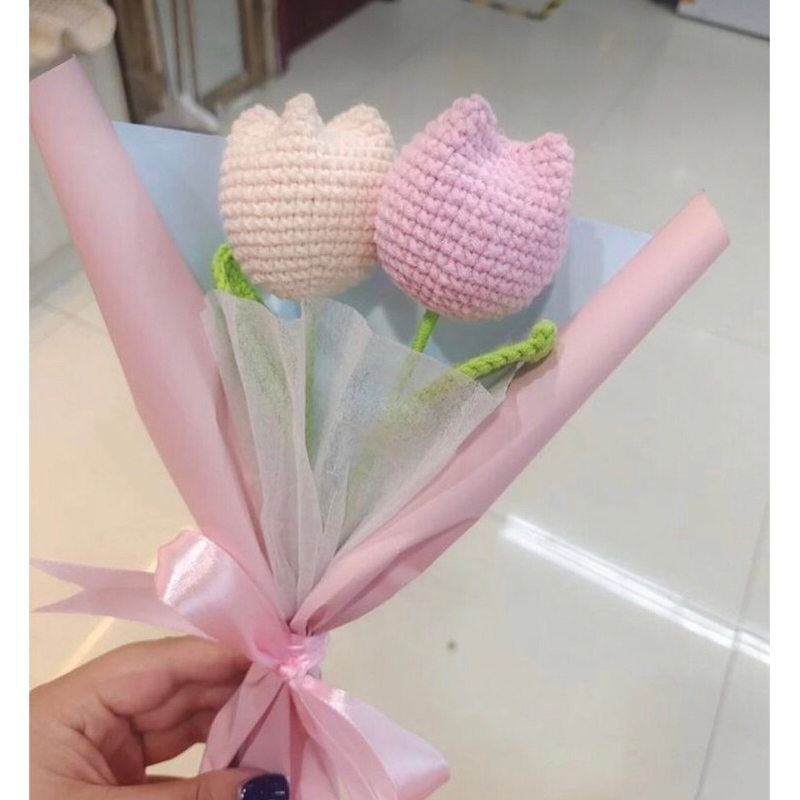 Bó 2 cành tulip bằng len