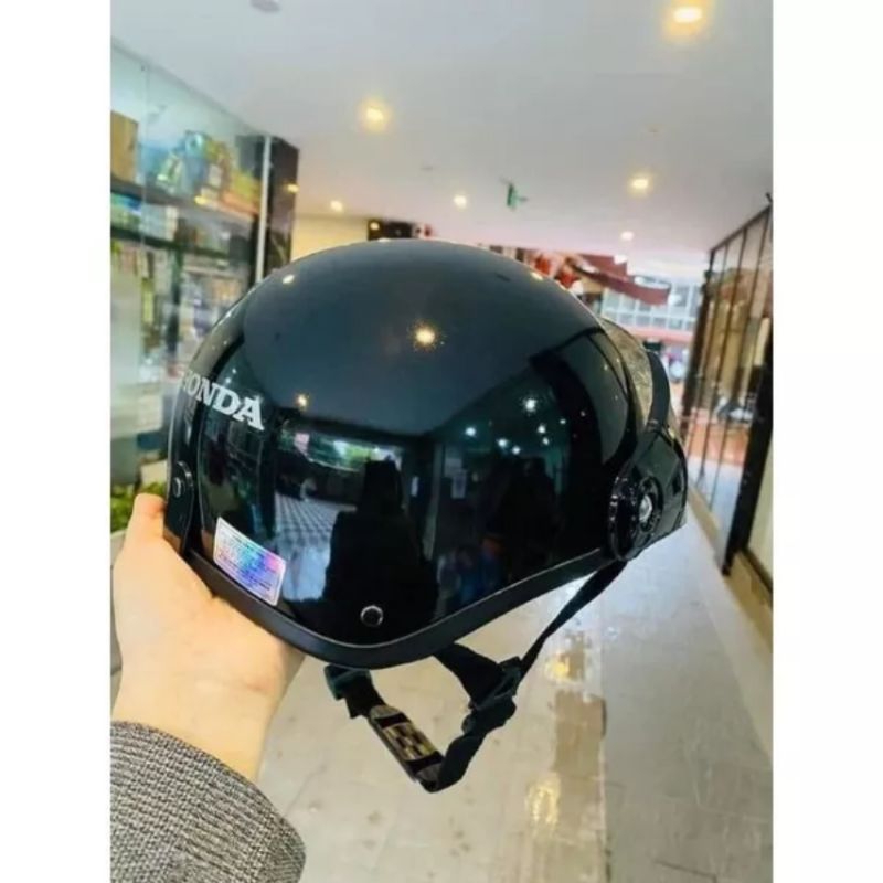 Mũ bảo hiểm Honda có kính