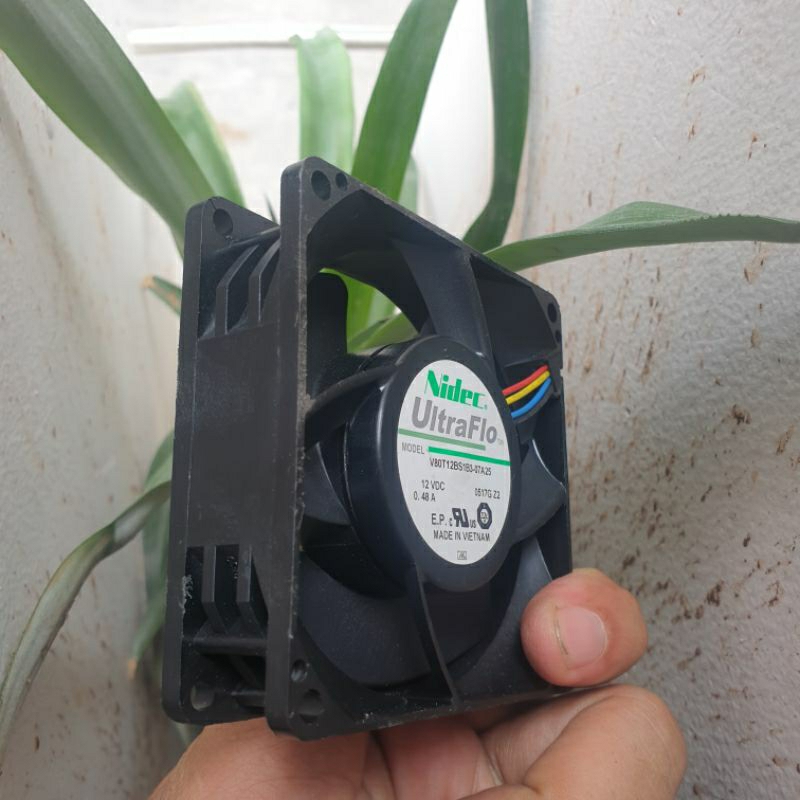 Quạt 8cm x 8cm x 2.5cm Nidec, 12v 0.24A ~ 0.48A mạnh không hú