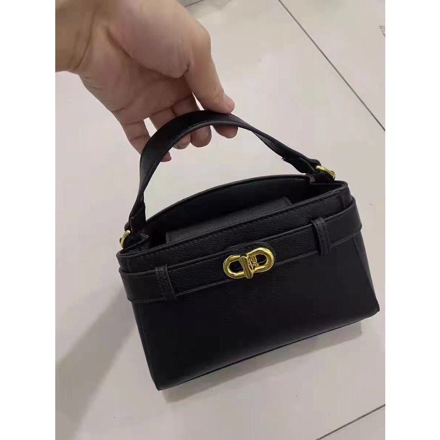 Túi xách nữ cầm tay đeo chéo màu đen chất da PU mã mới hottrend mã t84