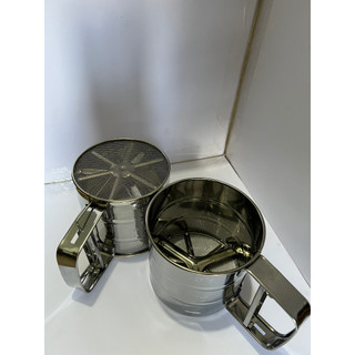 Cốc rây bột inox 11cm, ca ray bột có tay cầm