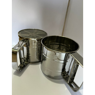 Cốc rây bột inox 11cm, ca ray bột có tay cầm