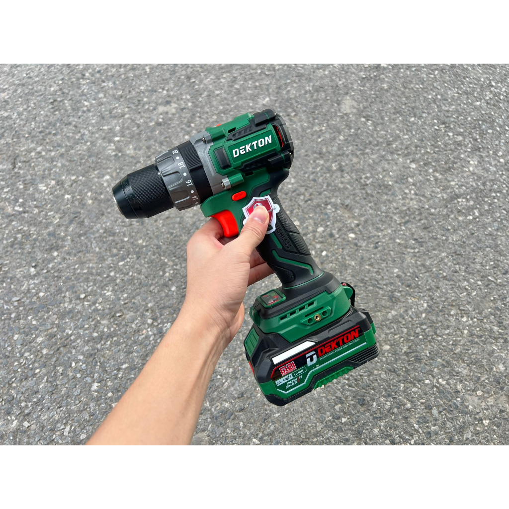 Thân Máy Khoan 3 Chức Năng Dekton M21-KB1385PRO / Anti KickBack / Chân Pin Makita Phổ Thông Có Chế Độ Tạo Xung