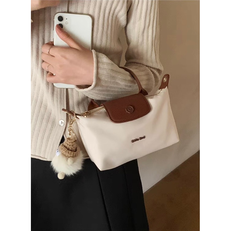 🔥Túi xách đeo chéo nữ CHIO 2ND CROSSBAG chất vải chống thấm dày dặn màu kem phối nâu size 19 cm