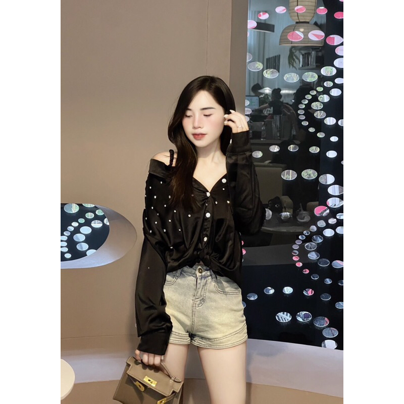 JENNYCLOSET | Áo sơ mi lụa trễ vai đính đá sang chảnh , Áo sơ mi from dấu quần tiểu thư