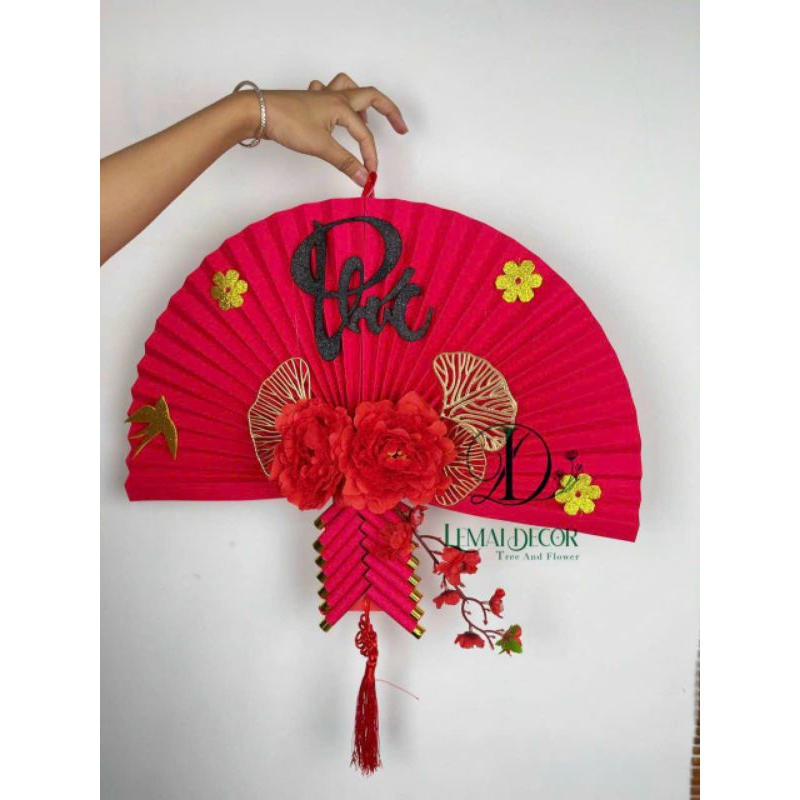 Quạt giấy gấp đã trang trí gấp sẵn