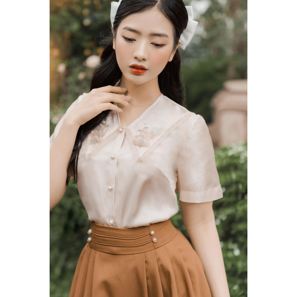 Áo sơ mi công sở thêu hoa màu be by Maysi
