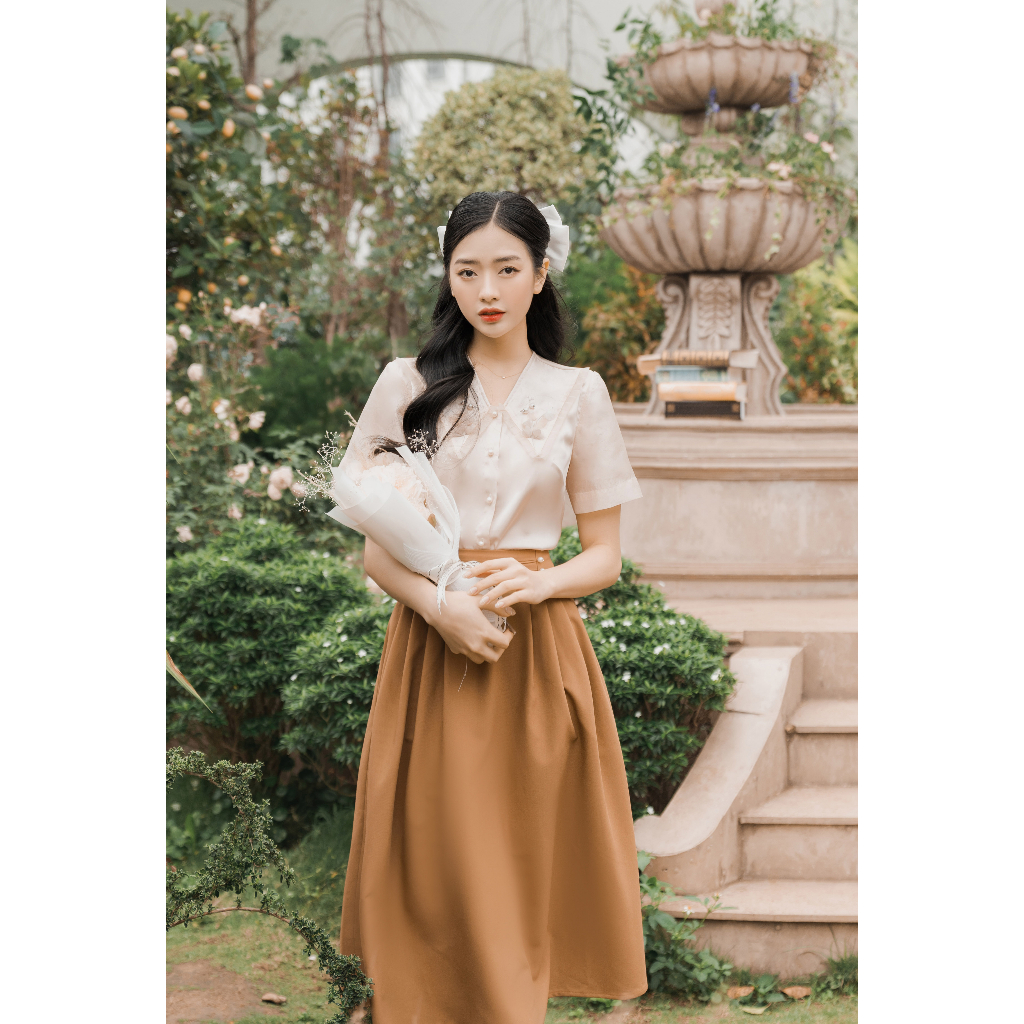 Áo sơ mi công sở thêu hoa màu be by Maysi