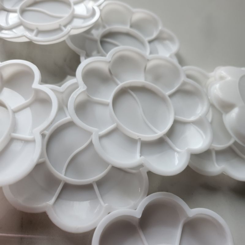 Khay pha màu hình hoa mini 8cm