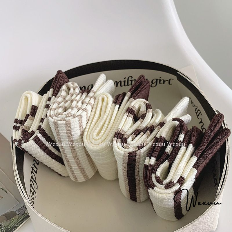 Tất vớ nữ cổ cao WEXUU vải cotton gân thêu họa tiết gấu kẻ ngang phối màu chocolate xinh xắn phong cách Hàn Quốc - T21