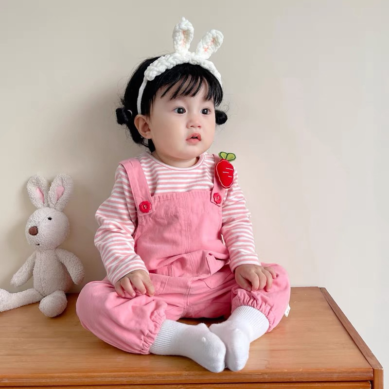 Set yếm hình  dâu tây xinh xắn cho bé gái