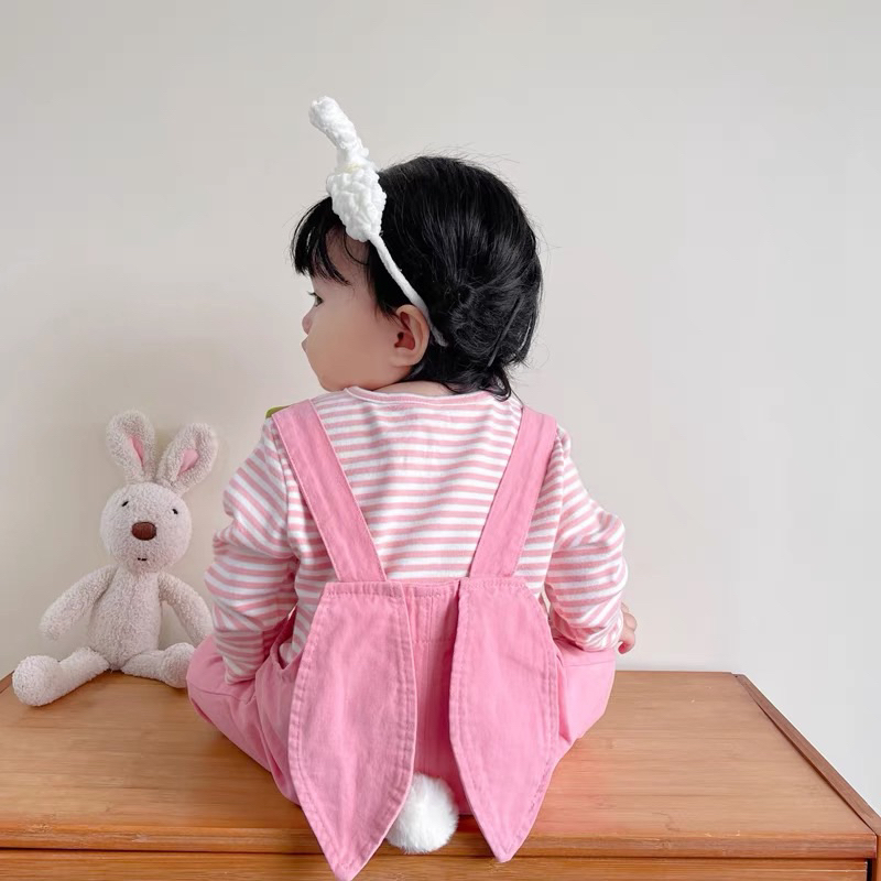 Set yếm hình  dâu tây xinh xắn cho bé gái