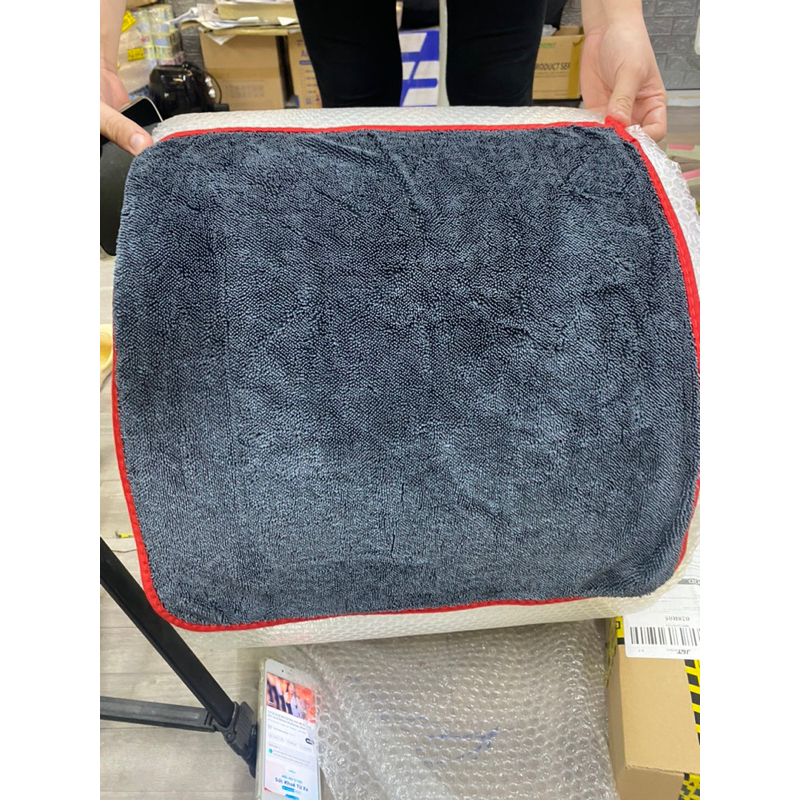 Khăn lau xe viền đỏ 30x60 siêu thấm