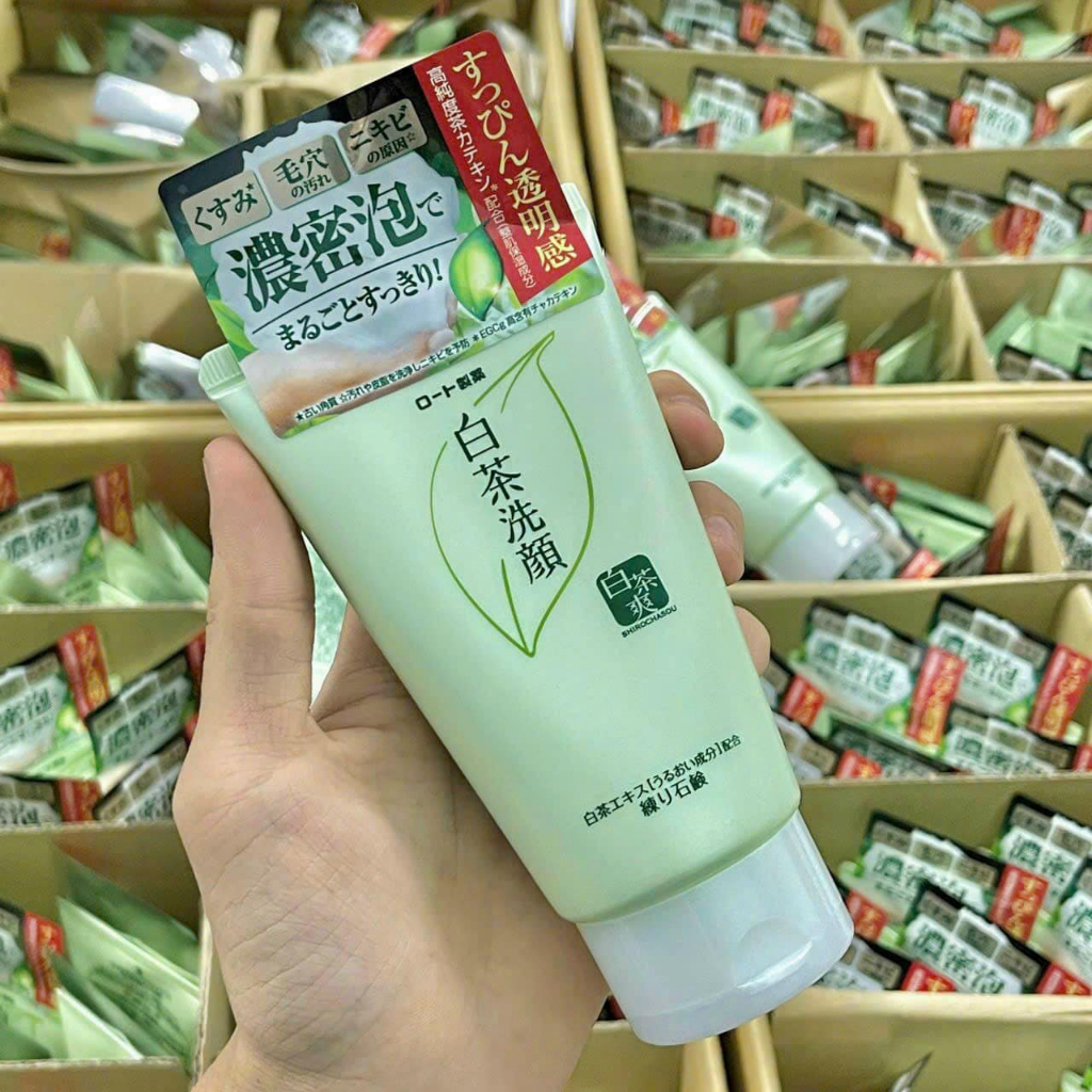 Sữa Rửa Mặt Trà Xanh Rohto Shirochasou Green Tea Foam 120gr Nhật Bản