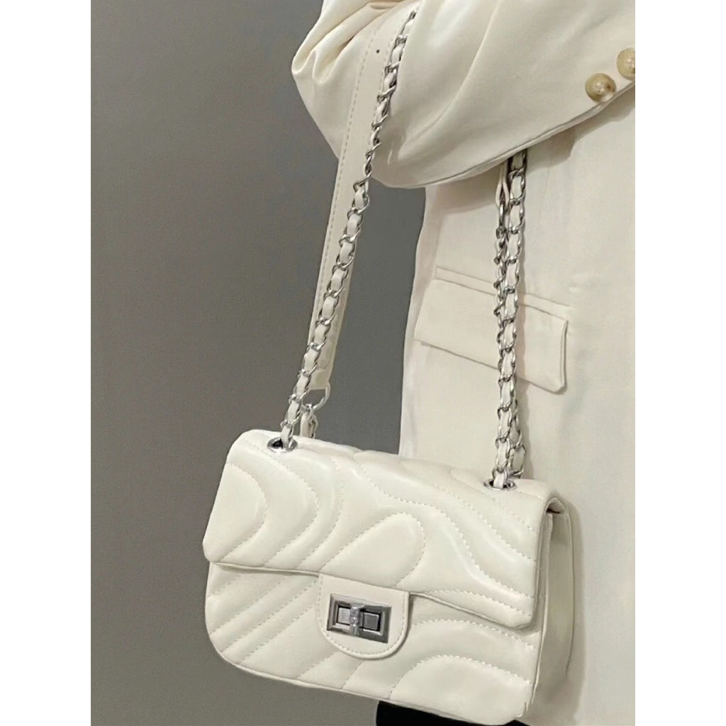 Túi đeo vai hoạ tiết thời trang chất da mềm mẫu mới t56