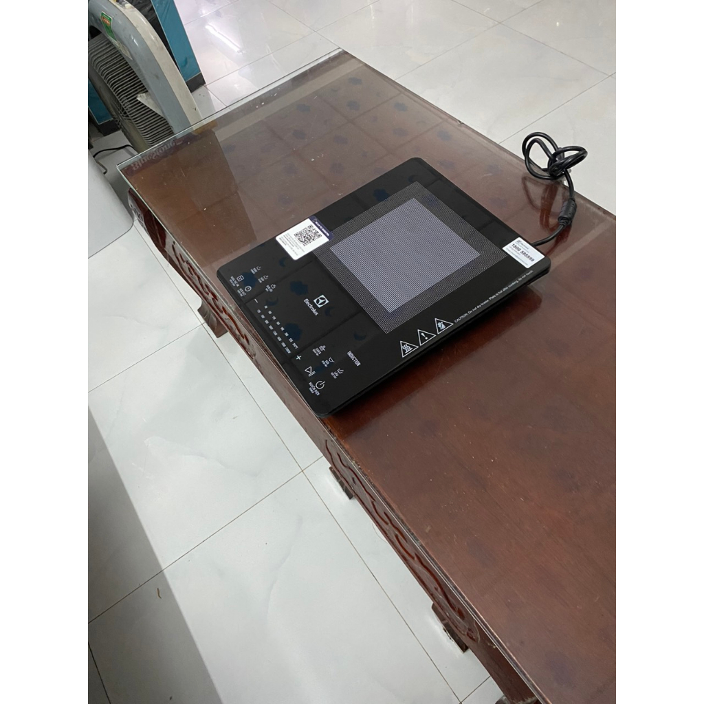 Bếp từ Electrolux ETD42SKS - Hàng trưng bày