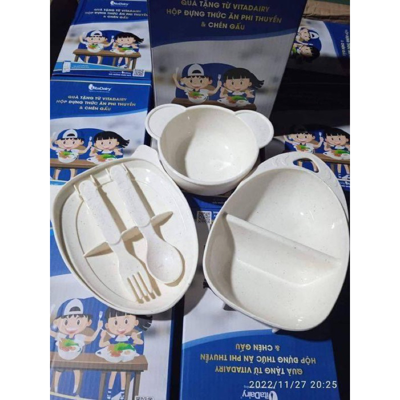 Bộ dụng cụ ăn dặm cho bé 5 chi tiết (thìa, dĩa, bát, khay 2 ngăn, HKM sữa VITA DAIRY cao cấp