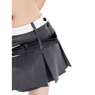 Chân váy xám xếp li