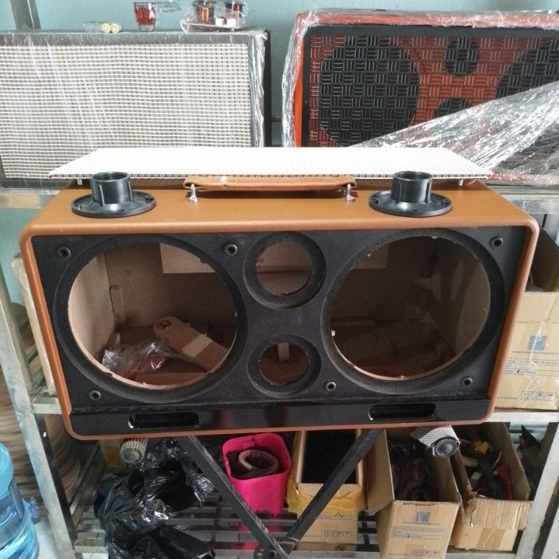 Vỏ thùng loa 2 bass 20 đôi mach k10 bọc da cải tiến
