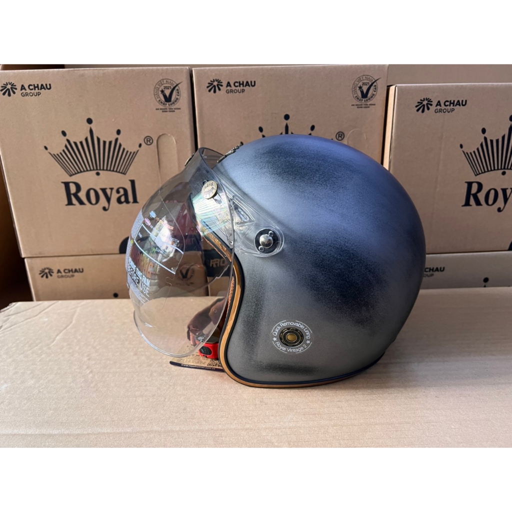 Kính chắn gió gắn nón 3/4 chính hãng Royal