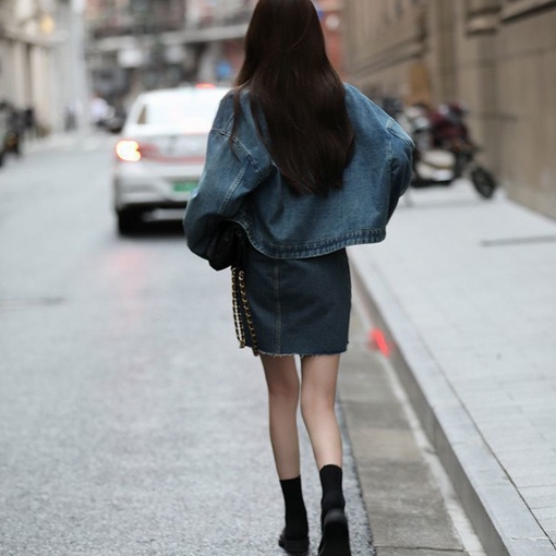 Áo khoác Jean Nữ xanh đậm dáng ngắn phong cách Retro cổ áo Polo Thu Đông Sereinclothing.st2w dành cho nữ