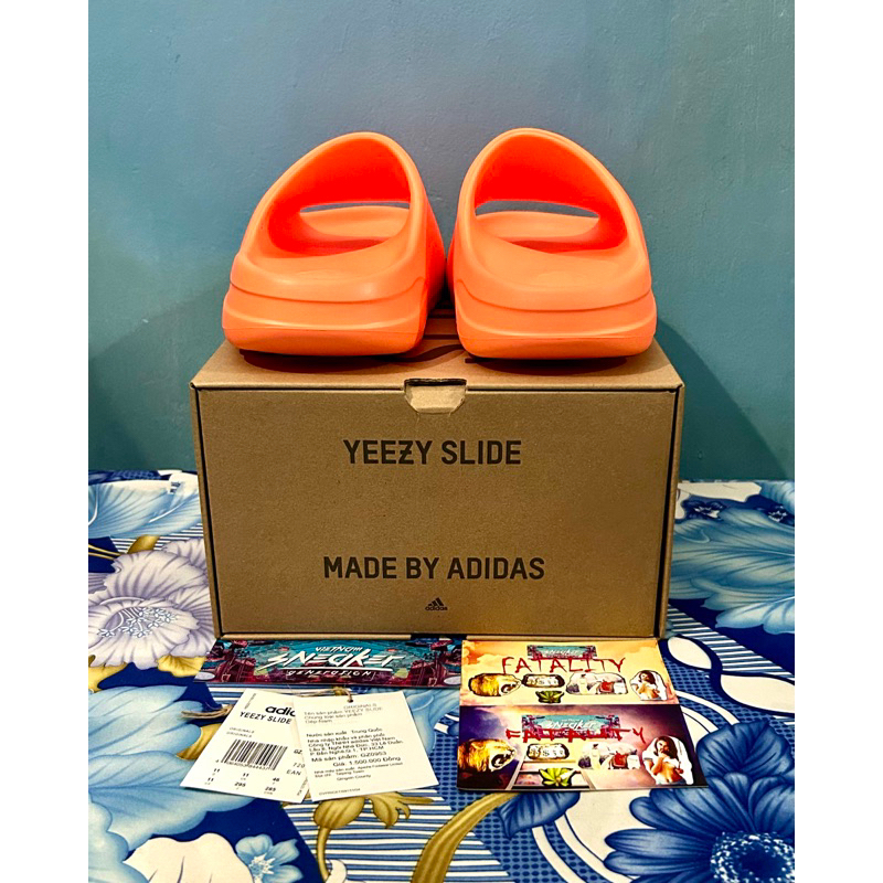 'Dép' adidas Yeezy Slide Enflame Orange
