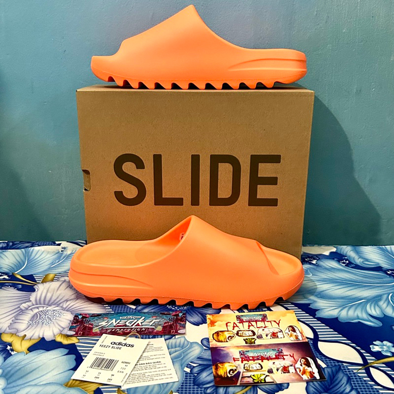 'Dép' adidas Yeezy Slide Enflame Orange