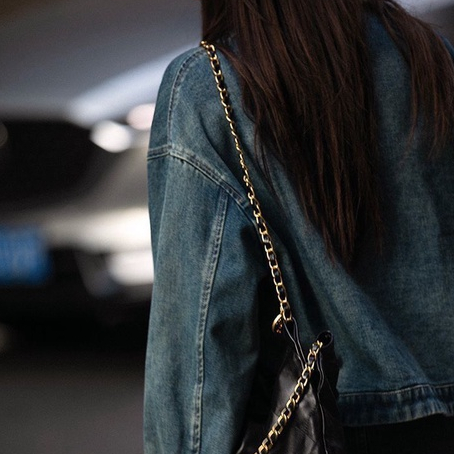 Áo khoác Jean Nữ xanh đậm dáng ngắn phong cách Retro cổ áo Polo Thu Đông Sereinclothing.st2w dành cho nữ