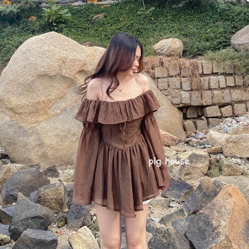 Áo kiểu nữ trễ vai tay loe dáng xoè chất đũi nhăn hai lớp dày dặn có đệm vai