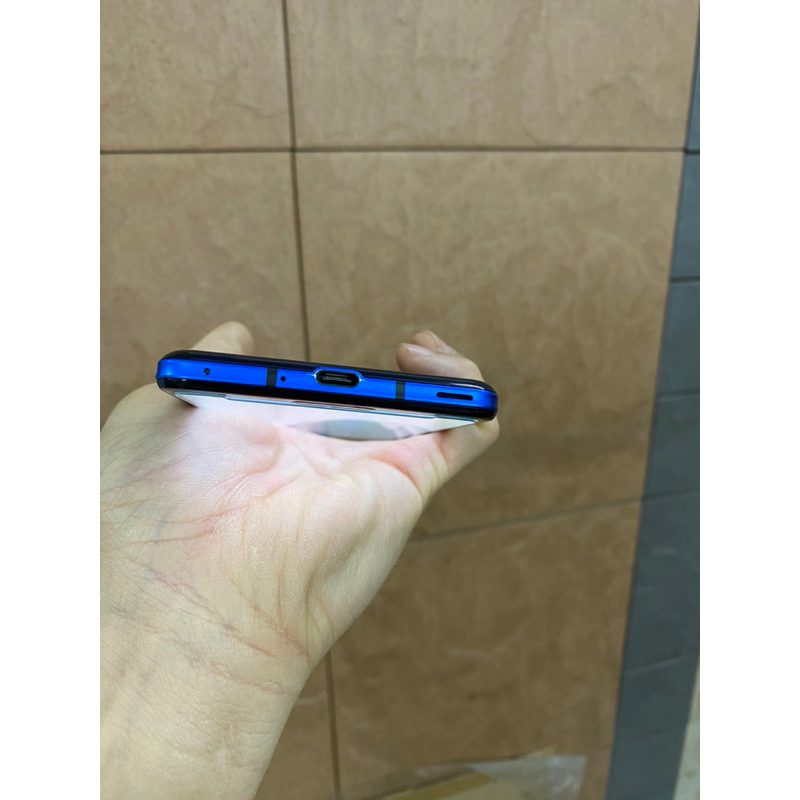 Điện thoại sharp aquos R5G màn 120hz snap 865 ram 12gb 256gb 6.5 inch