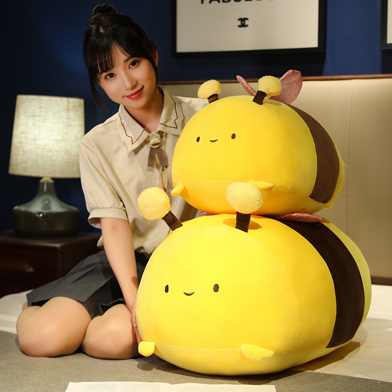 Gấu bông chị Ong vàng Bee tròn xoe