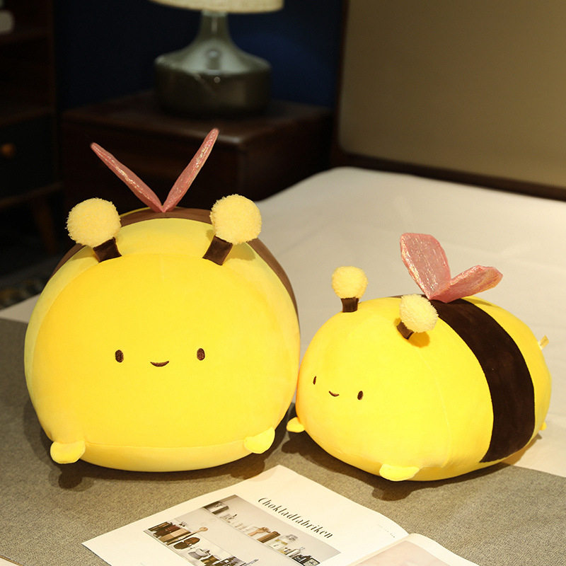 Gấu bông chị Ong vàng Bee tròn xoe