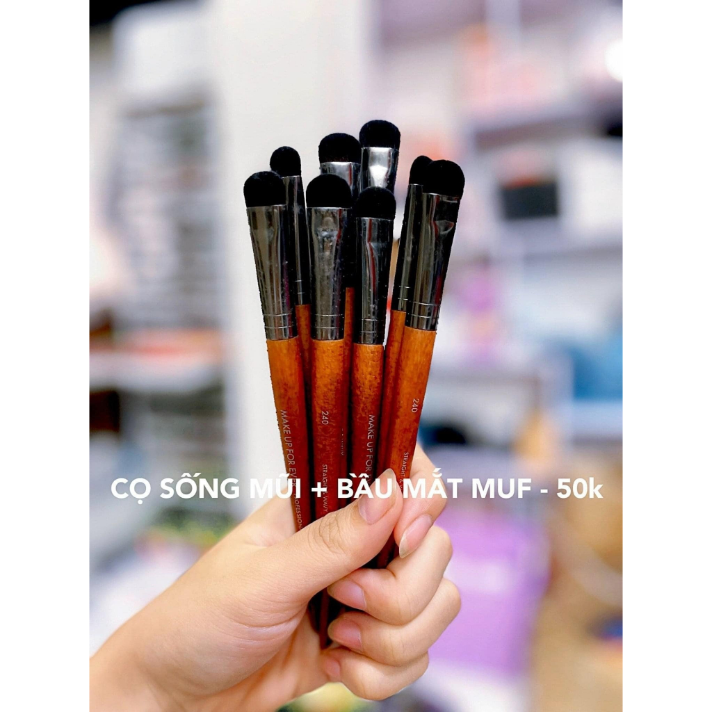 CỌ TÁN PHẤN MẮT MAKEUP FOREVER