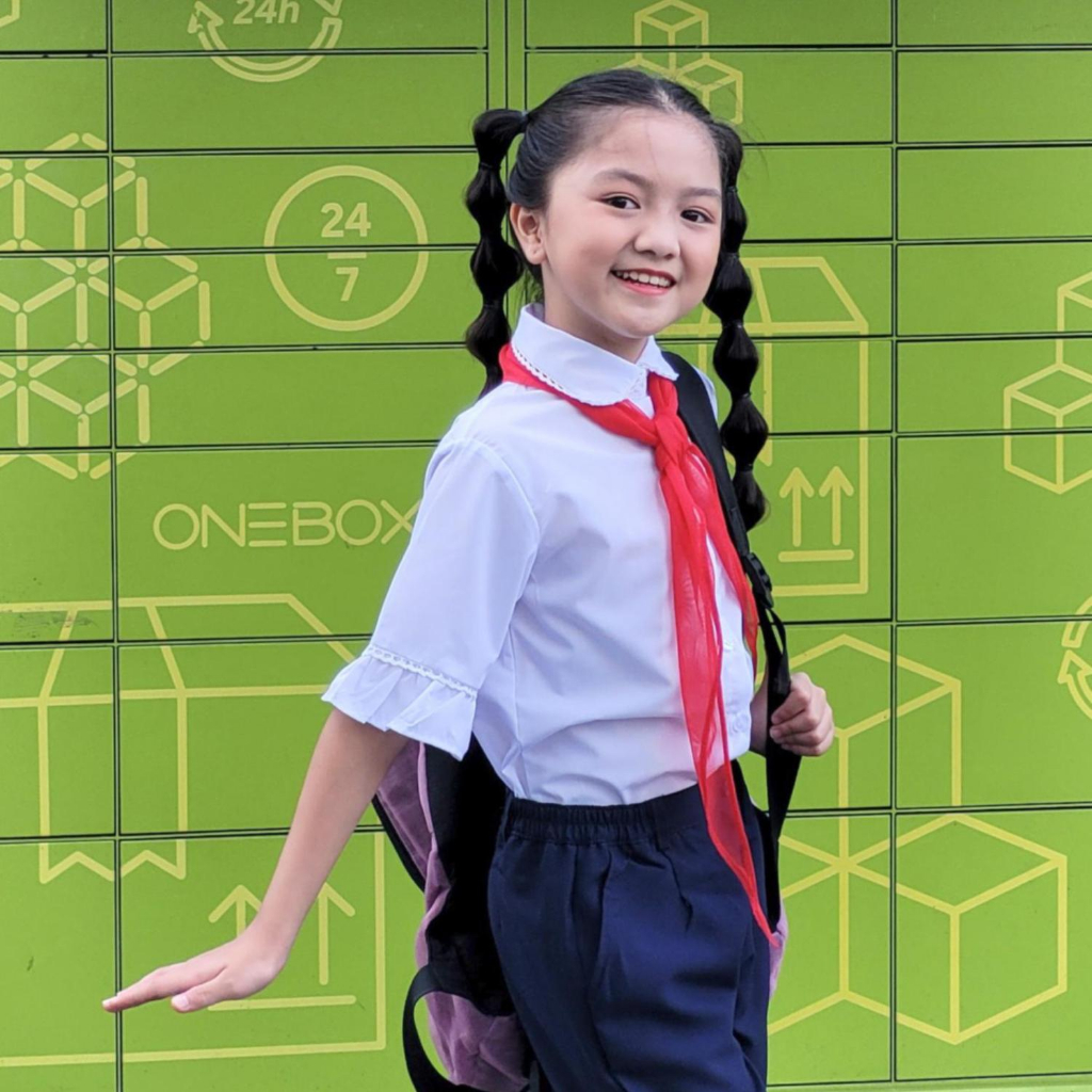 Áo sơ mi bé gái cổ sen phối ren tay xòe trắng kem đồng phục học sinh nữ
