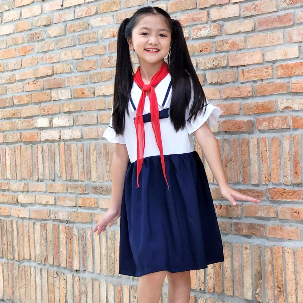 Đồng phục học sinh váy chất lượng đảm bảo cho bé thoải mái mặc đi học
