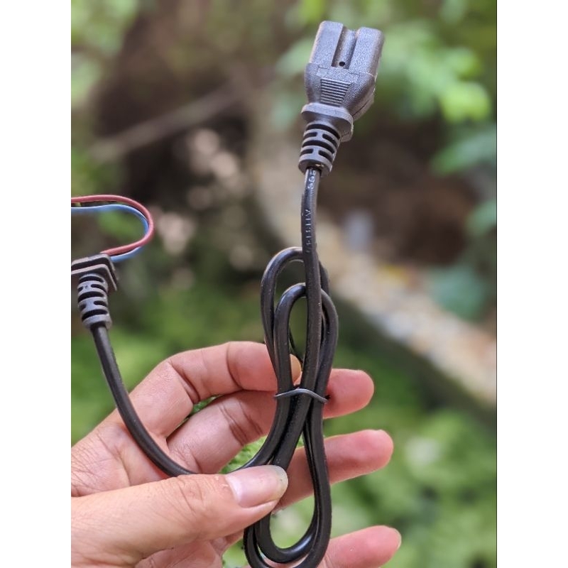 Dây sạc xe điện chân vuông mới tháo sạc