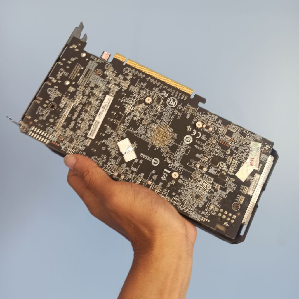 Card màn hình rx 590 8gb gamer