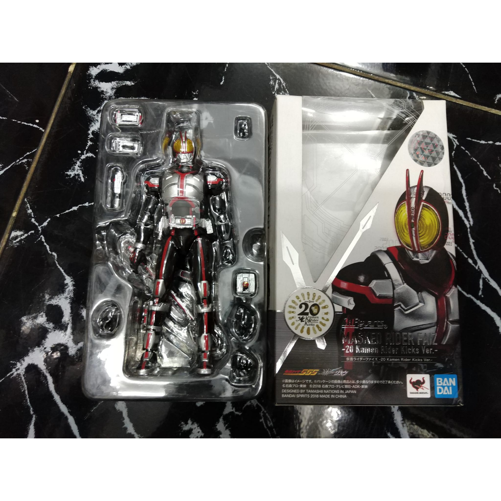 MÔ HÌNH NHÂN VẬT SHF KAMEN RIDER FAIZ 20TH 2ND