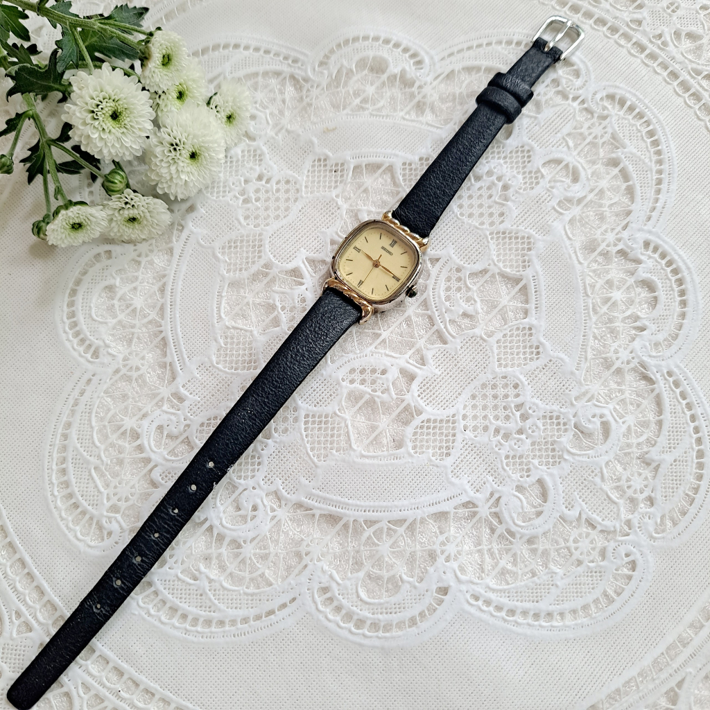 Đồng hồ Si Nhật - Nữ - SEIKO mặt vuông