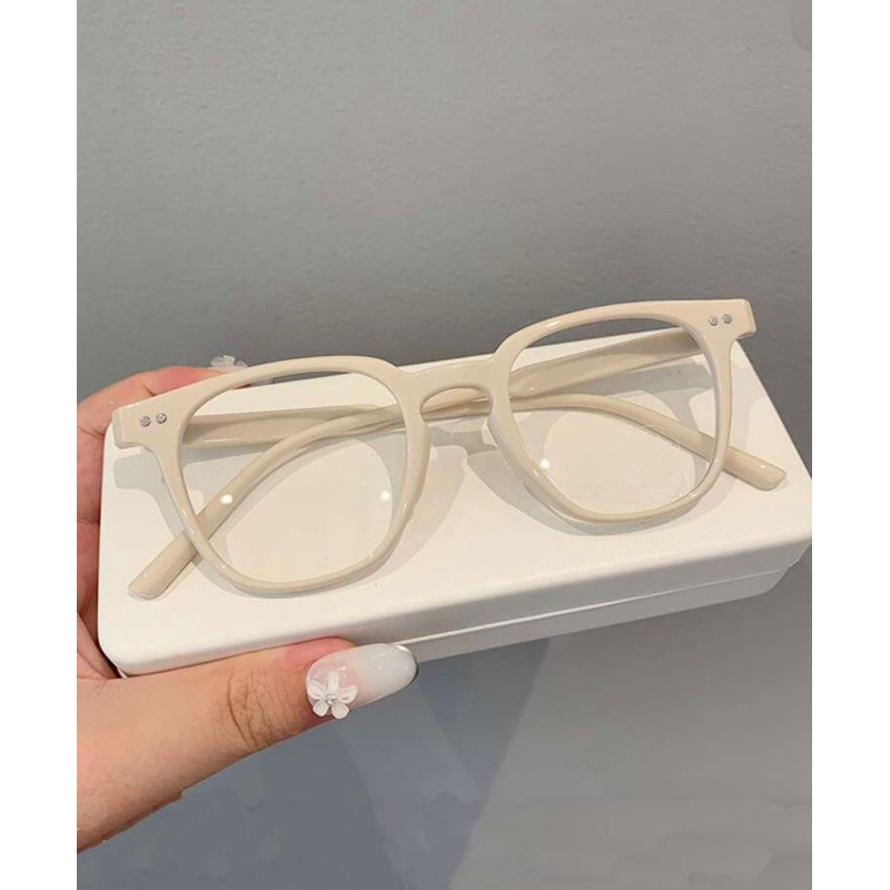 Kính mắt thời trang gọng vuông