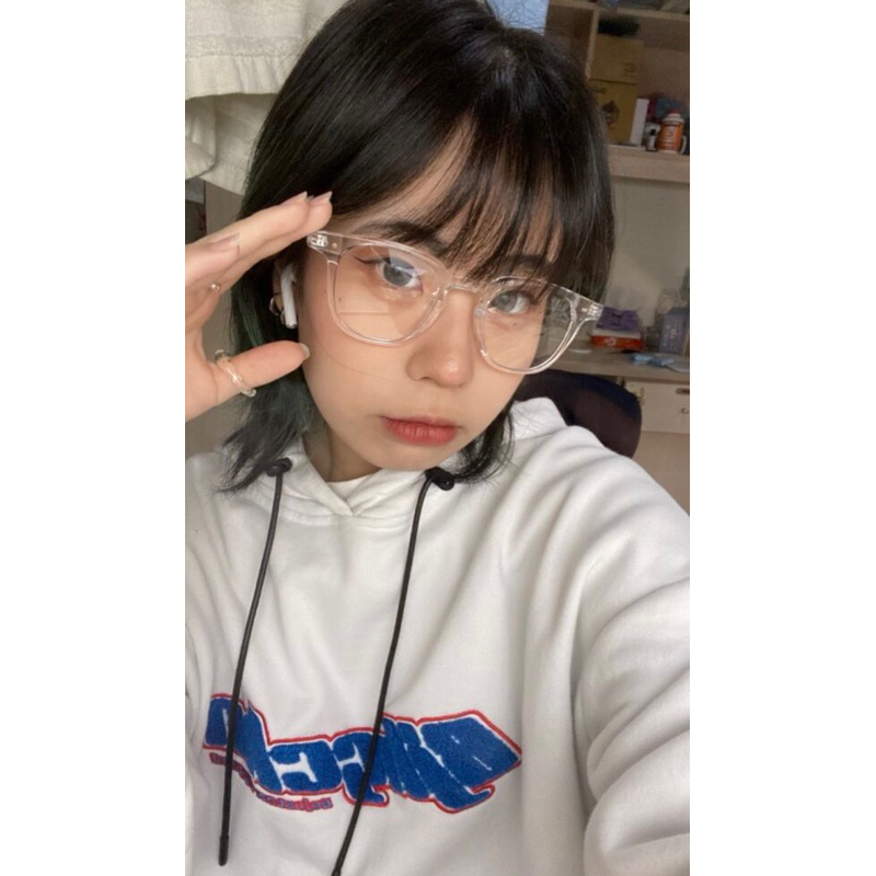 Kính mắt thời trang gọng vuông