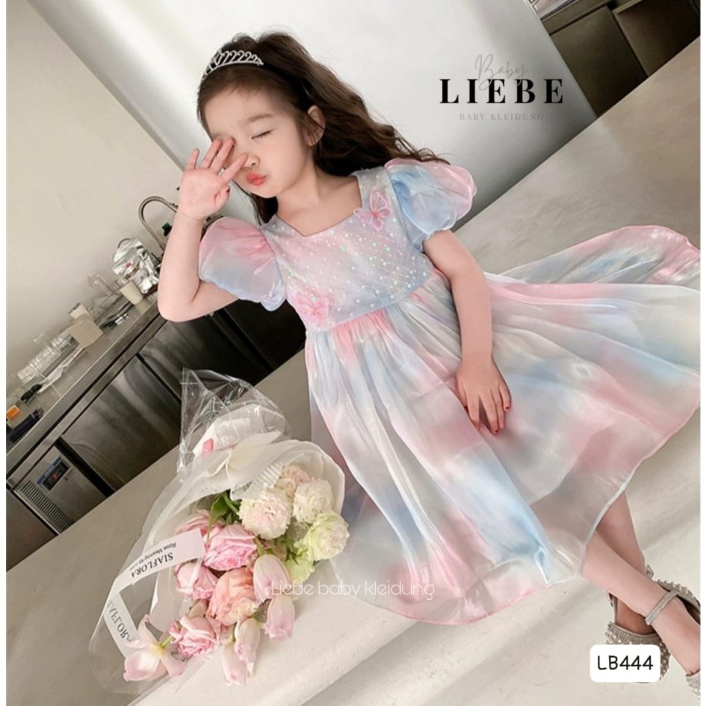 Đầm Công Chúa Nhiều màu Sắc Để Bé Yêu Diện Trung Thu